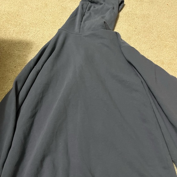 Women’s Hollister zip up - Picture 2 of 4